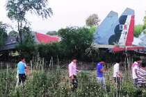 Kinh hoàng hiện trường tiêm kích Su-30MKI gặp nạn