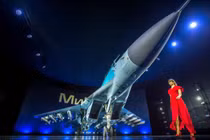 Hoành tráng cảnh tiêm kích MiG-35 tiến vào bầu trời