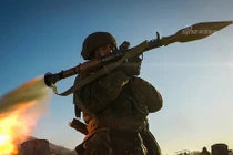 Quan sát lính Nga tập bắn súng chống tăng B41