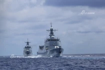 Trung Quốc đưa chiến hạm mạnh nhất ra Biển Đông tập trận