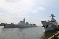 Tường tận hai tàu chiến Trung Quốc thăm TP HCM 