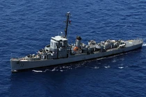 Thê thảm: Philippines đem tàu chiến cổ nhất đi tập trận