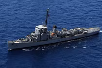Thê thảm: Philippines đem tàu chiến cổ nhất đi tập trận