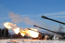 Kinh ngạc sức mạnh vua pháo kéo Nga ở Syria