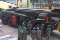 Cận cảnh bệ phóng tên lửa đạn đạo Scud Việt Nam