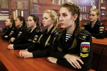 Nhan sắc những nữ sĩ quan đầu tiên của Hải quân Nga