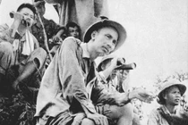 Chùm ảnh hiếm Chủ tịch Hồ Chí Minh và QĐND Việt Nam