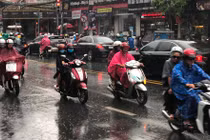 Ngày đầu kỳ nghỉ Tết Dương lịch, Sài Gòn mưa tầm tã