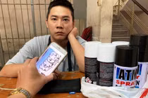 Bắt quả tang du khách Đài Loan vẽ bậy tại TP.HCM