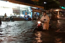 “Siêu máy bơm” chống ngập đường Nguyễn Hữu Cảnh… tái xuất hiện