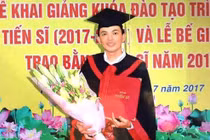 Tiến sĩ, giảng viên Đại học làm giả giấy tờ lấy 4 vợ