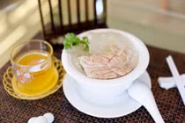 Ăn óc và tủy heo có chữa được bệnh đau đầu?