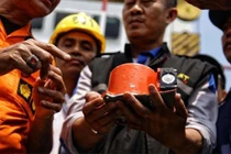 Đã khôi phục được dữ liệu hộp đen máy bay Indonesia