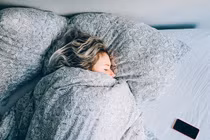 Thức dậy trước 6h để giảm stress và hạnh phúc hơn