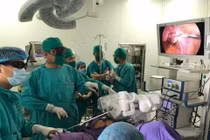 Ứng dụng cánh tay robot trong phẫu thuật nội soi tại BV Sản Nhi Quảng Ninh