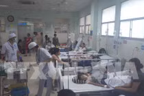  Đắk Lắk: Hàng chục người ngộ độc do ăn bánh mì vỉa hè