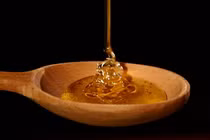 Những tác dụng không ngờ của mật ong bạn phải biết