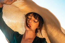 Giữa "chảo lửa" Hà Nội, chị em học ngay bí quyết chăm sóc da