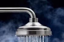 Người đàn ông đột tử sau tắm vì sai lầm đáng trách