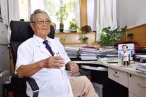 Viện sĩ chỉ cách ngừa ung thư sau hàng chục năm nghiên cứu