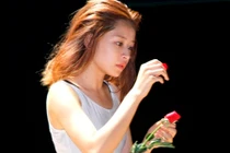 Chi Pu hóa Thị Nở, hoang mang tìm người trong mộng