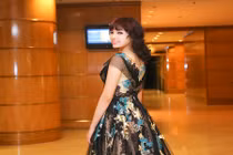 Hoa hậu Kỳ Duyên quý phái với đầm ren