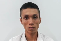 9X cầm dao chém người vì bị đánh trong quán karaoke