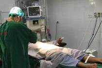 Người đàn ông 32 tuổi "gãy súng", biến dạng "cậu nhỏ" vì thủ dâm