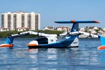 Mỹ "chơi lớn", trình làng tàu biển lai máy bay điện chở người 