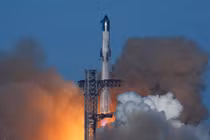 Sững sờ khoảnh khắc SpaceX của tỷ phú Musk "ngậm ngùi" mất tàu vũ trụ