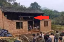 Dỡ ngôi nhà cổ 300 tuổi, sung sướng phát hiện ‘báu vật’ nghìn tỷ