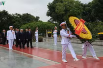 Lãnh đạo Đảng, Nhà nước dâng hương tưởng niệm các Anh hùng liệt sỹ
