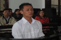 Chị vợ quyết đòi em rể bồi thường tiền sửa ngực