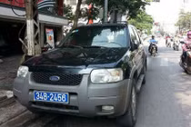 Xe biển xanh tỉnh Hải Dương bỏ chạy: Tước giấy phép tài xế 