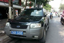 Xe biển xanh tỉnh Hải Dương bỏ chạy: Tước giấy phép tài xế 