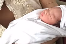 Lộ hình ảnh con trai mới sinh của Tùng Dương