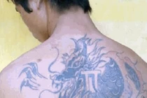 Trinh sát cải trang bác sĩ bắt kẻ giang hồ “Máy Chém“