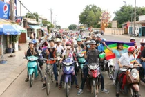 Ủng hộ cộng đồng LGBT: Cờ lục sắc phủ kín Tây Ninh