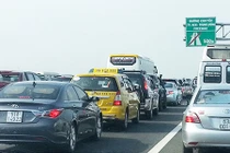 TP HCM: Đăng ký ôtô dưới 10 chỗ tăng 11 triệu đồng