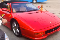 Siêu xe Ferrari F355 Spider nhập lậu lăn bánh tại Hải Phòng