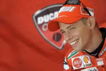 Rời Honda Repsol, Casey Stoner cập bến Ducati Corse