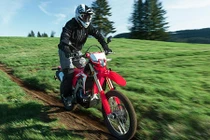 Cận cảnh "cào cào" Honda CRF450L mới giá 236 triệu đồng