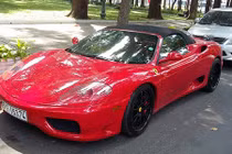 "Siêu ngựa" Ferrari F360 Spider tái xuất trên phố Việt