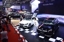 Cả thị trường Việt giảm giá ôtô, Mercedes tăng trăm triệu