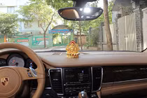 Đặt tượng Phật trong ôtô, làm sao để có Phật trong xe?