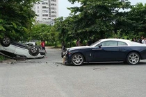 Rolls-Royce Wraith tiền tỷ, biển khủng "nát đầu" tại Hà Nội