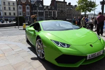 Siêu xe Lamborghini Huracan được cấp phép taxi tại Anh