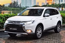 Mitsubishi Outlander CKD chốt giá 808 triệu "đấu" Mazda CX-5 