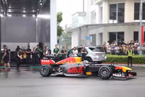 Biểu diễn đua xe F1 tại SVĐ Mỹ Đình vào 20/4/2019