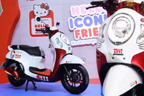 Cận cảnh Honda Scoopy Hello Kitty giá 40 triệu đồng "đốn tim" phái đẹp